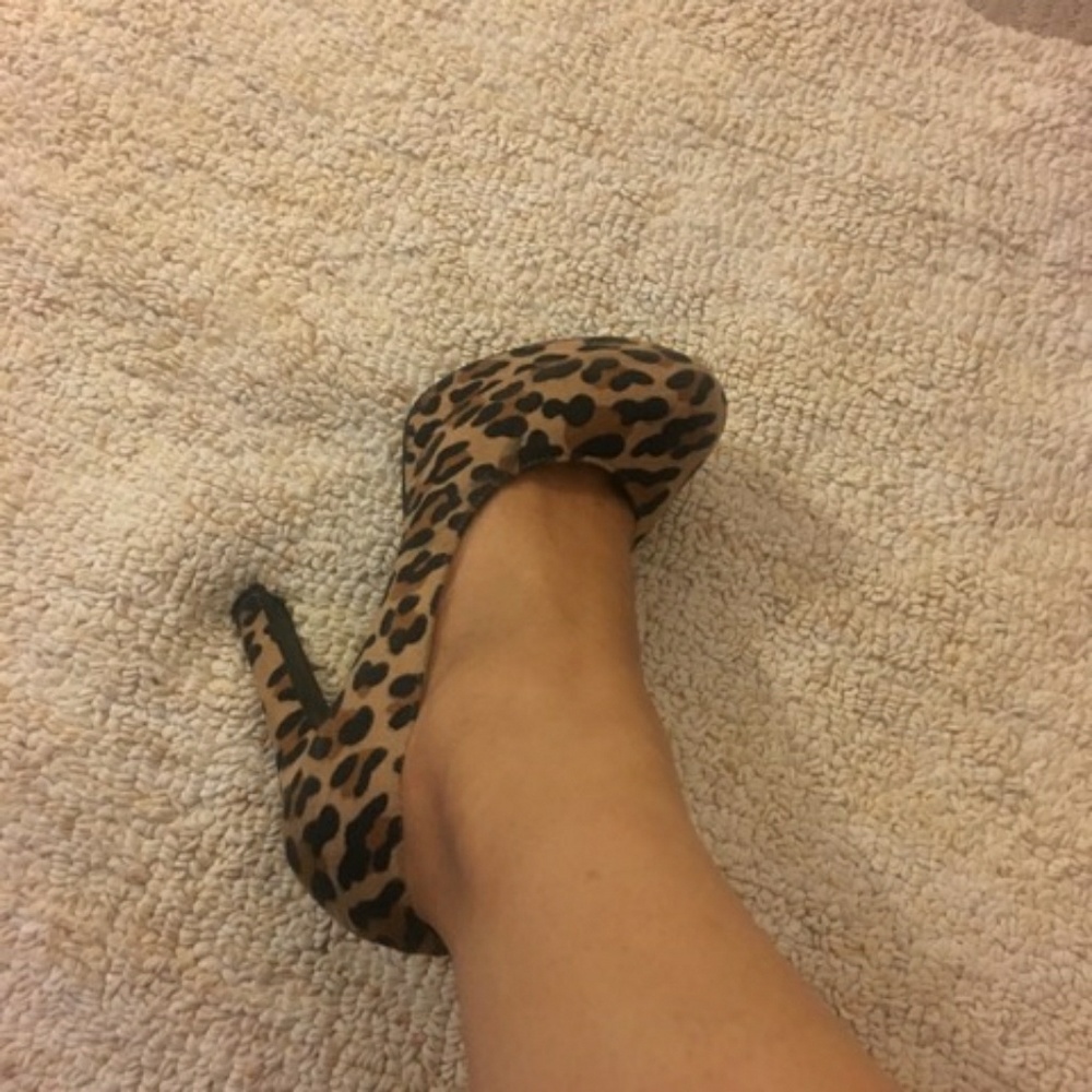 Super Gorgeous Massimo Leopard Print Platforms!😋 - Picture 6 of 7